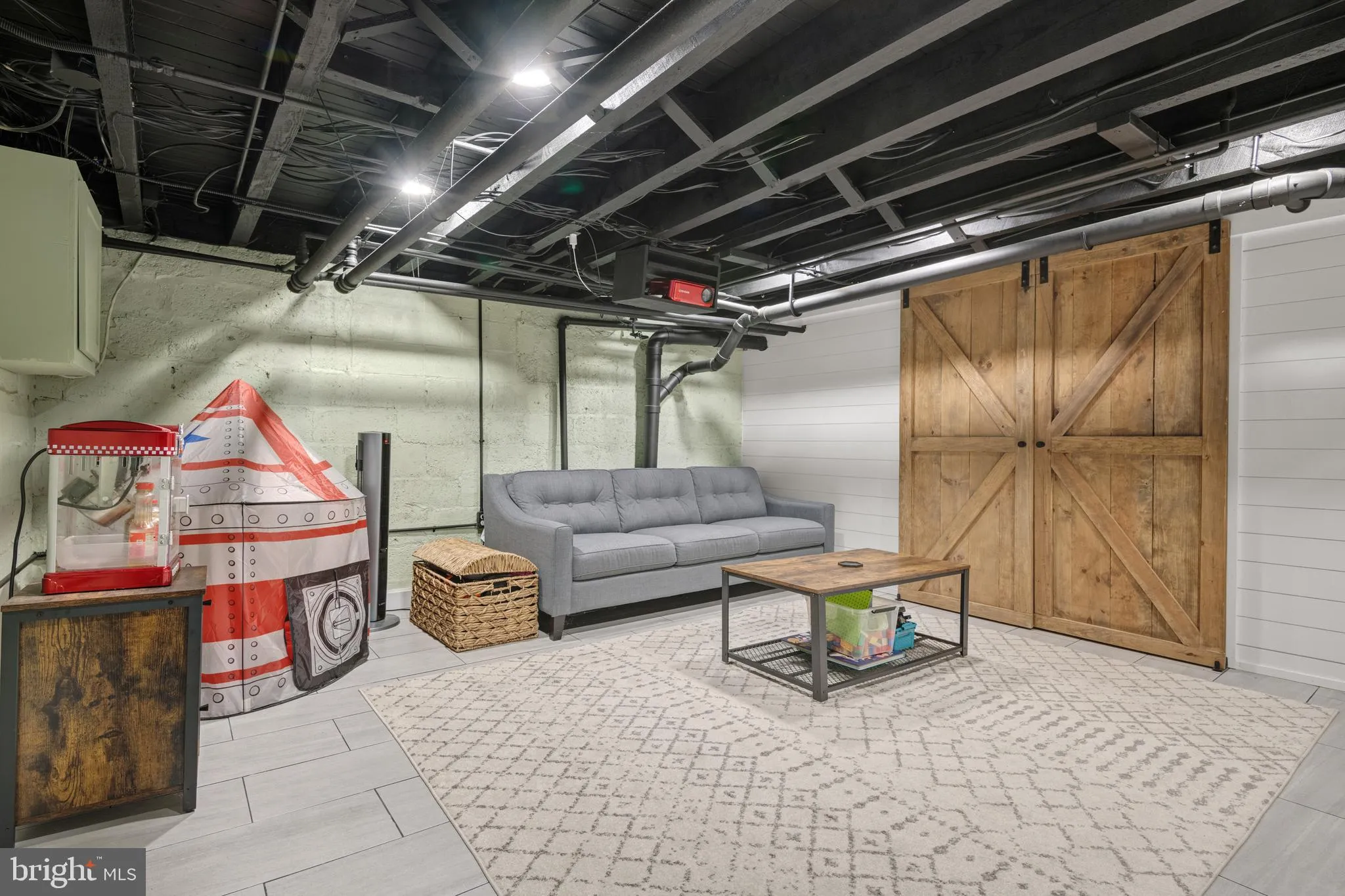 Lancaster, Pennsylvania 17603, United States, 3 Bedrooms Bedrooms, ,2 BathroomsBathrooms,Residential,Pending,131235