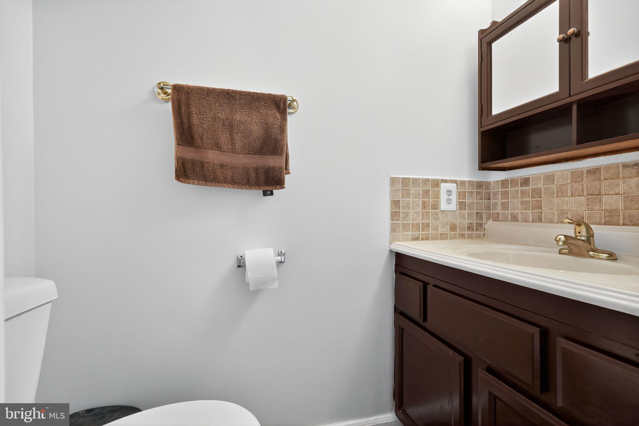 GOSHEN VILLAGE - Residential