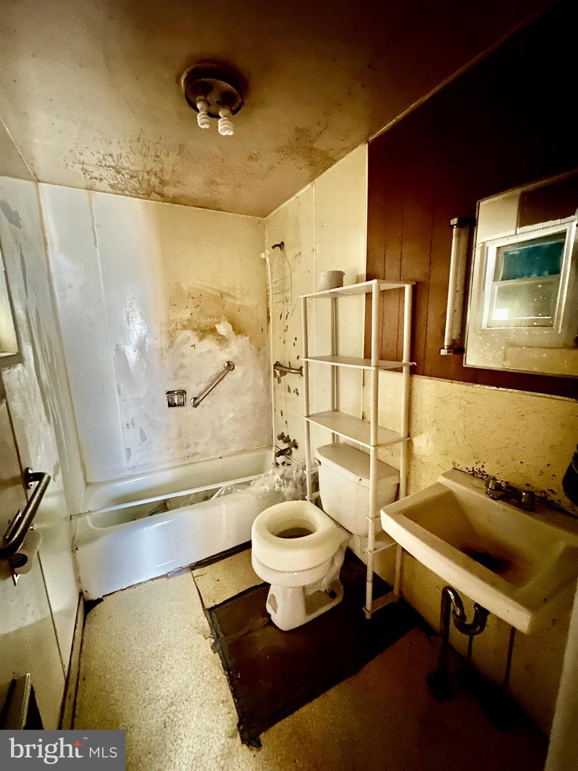 NONE-UNRESTRICTED - Residential