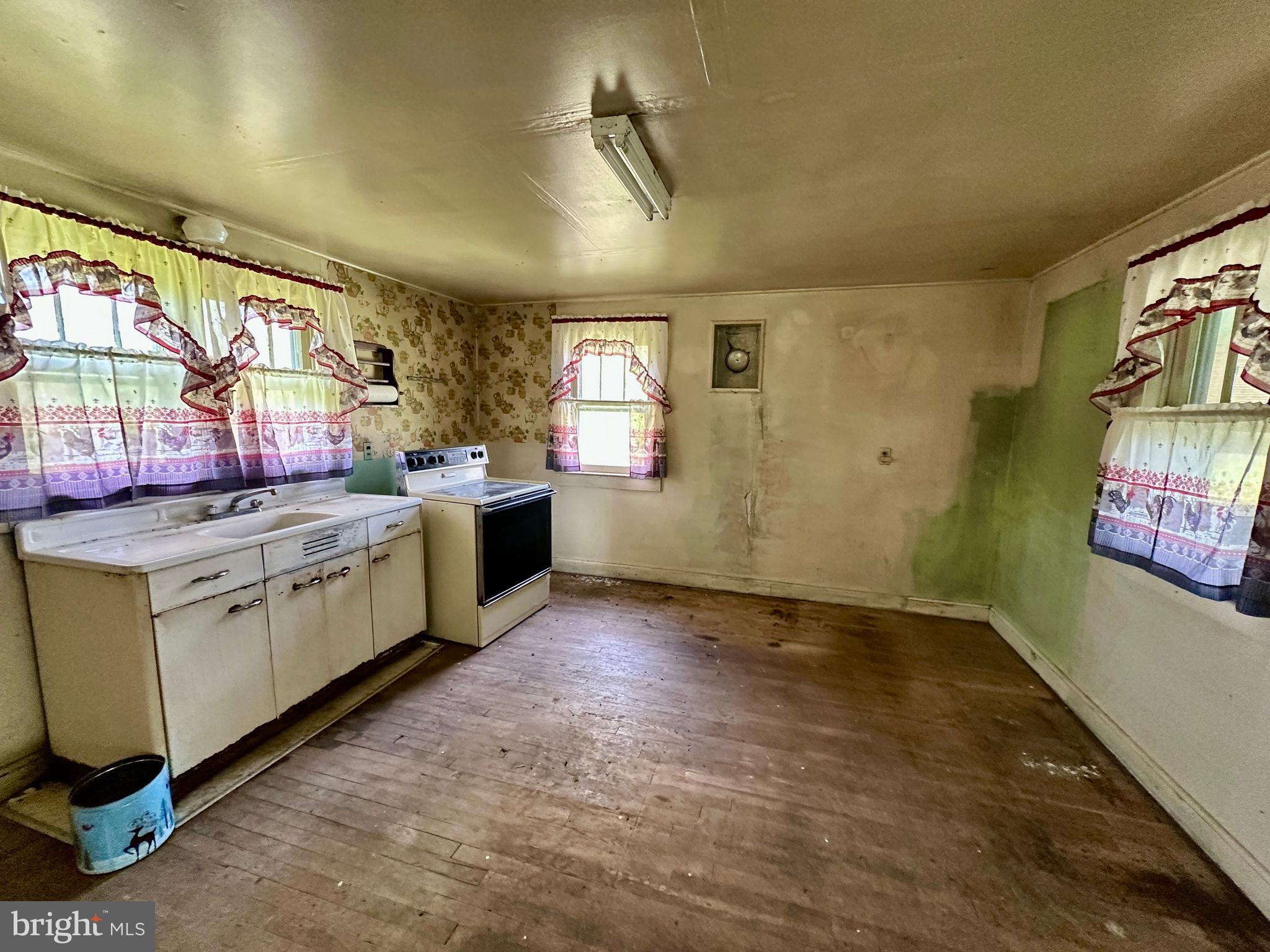 NONE-UNRESTRICTED - Residential