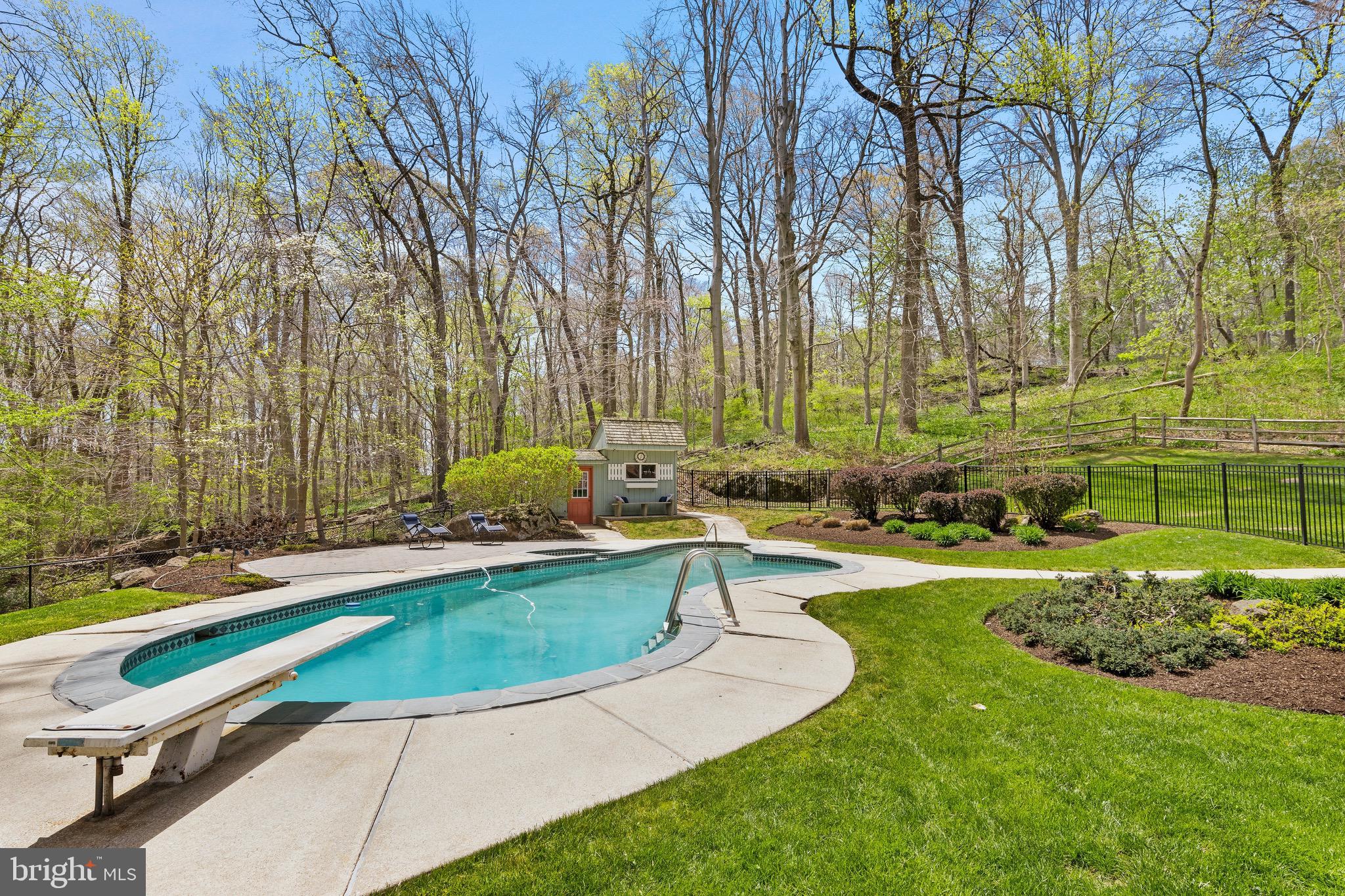 BUTTONWOOD FARMS - Residential