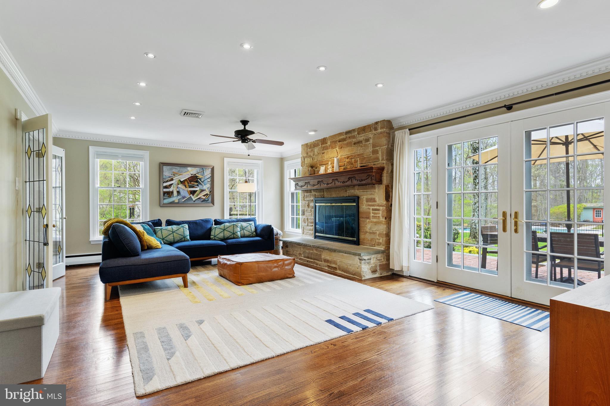 BUTTONWOOD FARMS - Residential