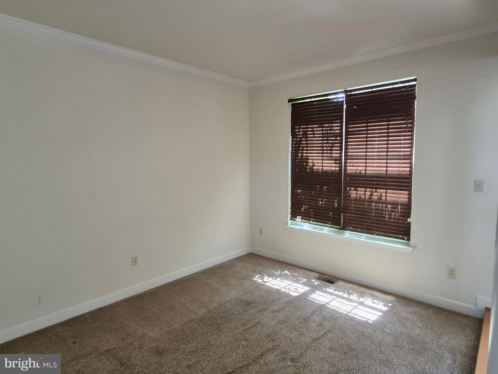 ST CHARLES SUB - SHEFFIELD - Residential Lease