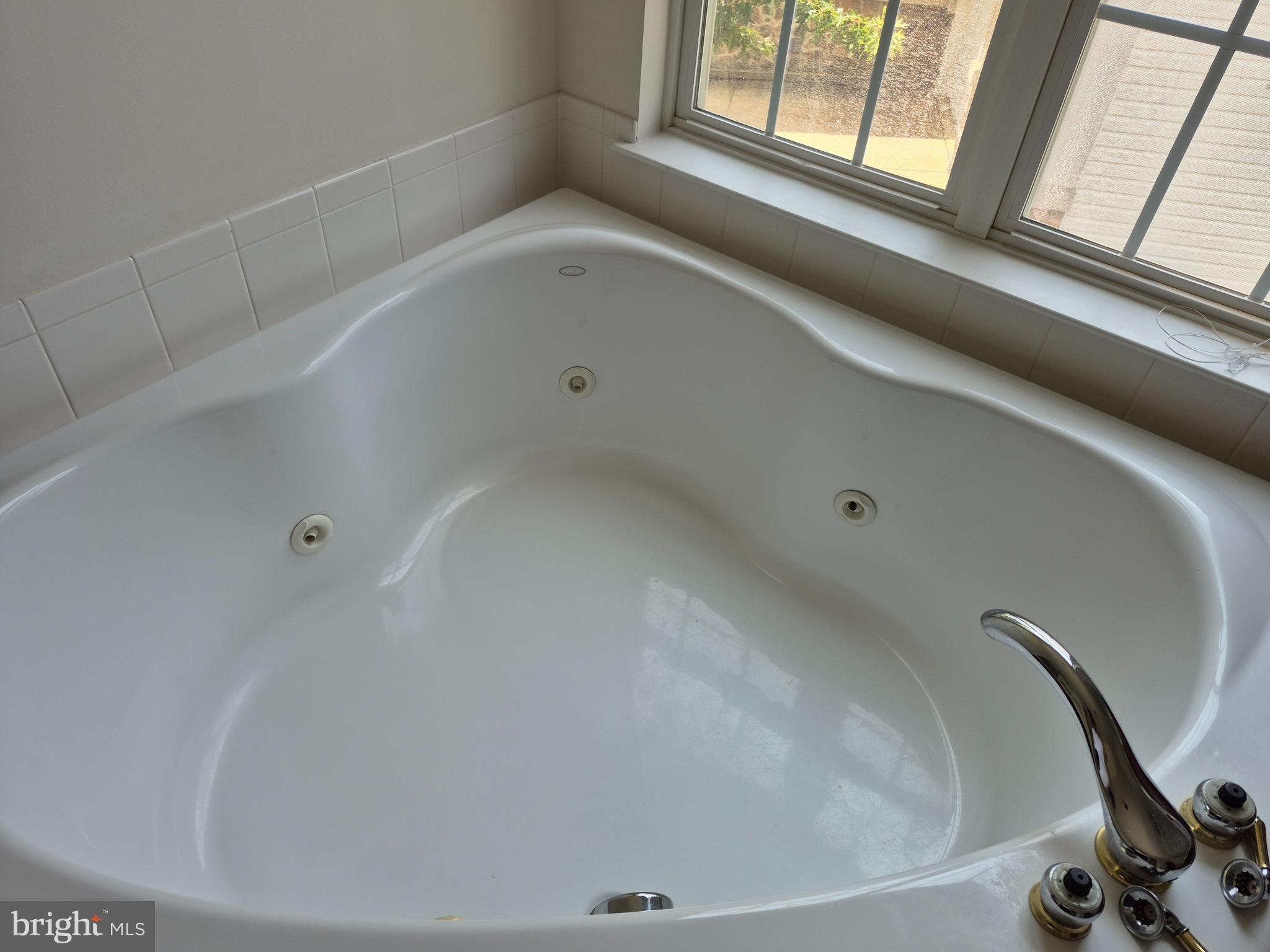 ST CHARLES SUB - SHEFFIELD - Residential Lease