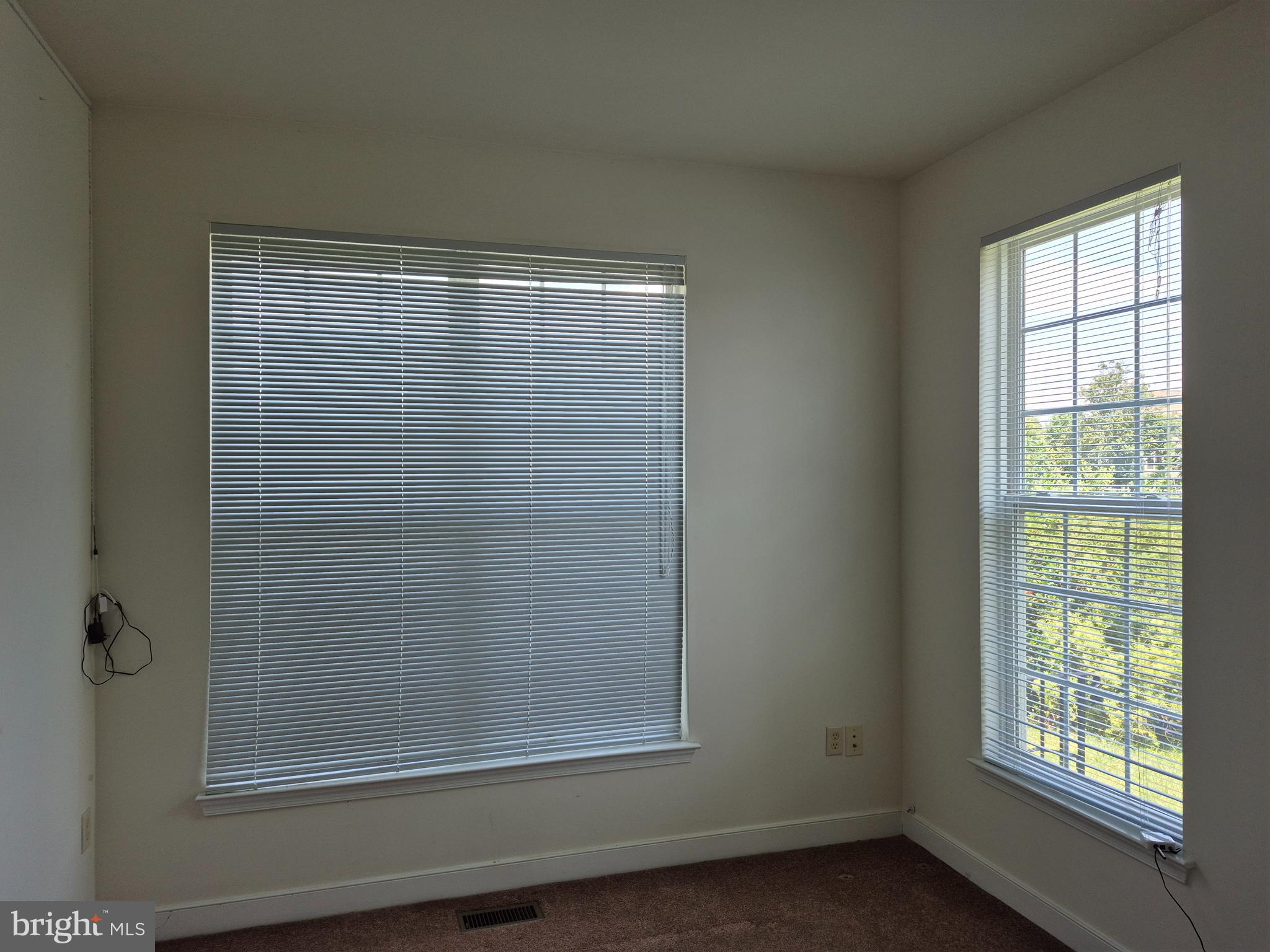 ST CHARLES SUB - SHEFFIELD - Residential Lease