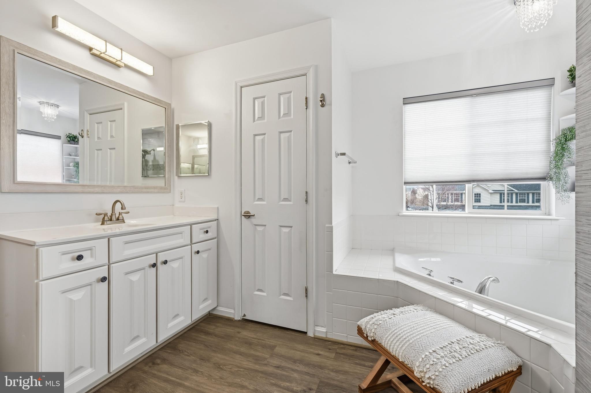 NORTH BROOK - Residential