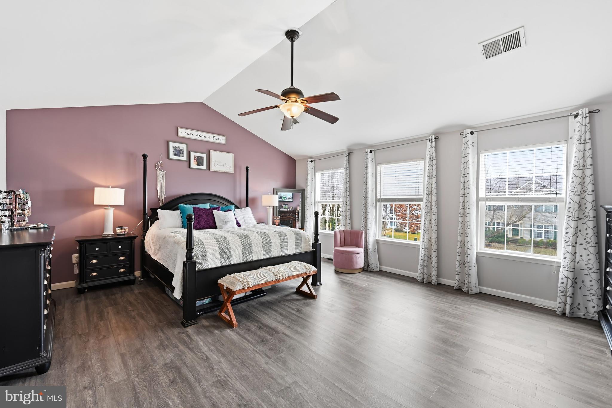 NORTH BROOK - Residential