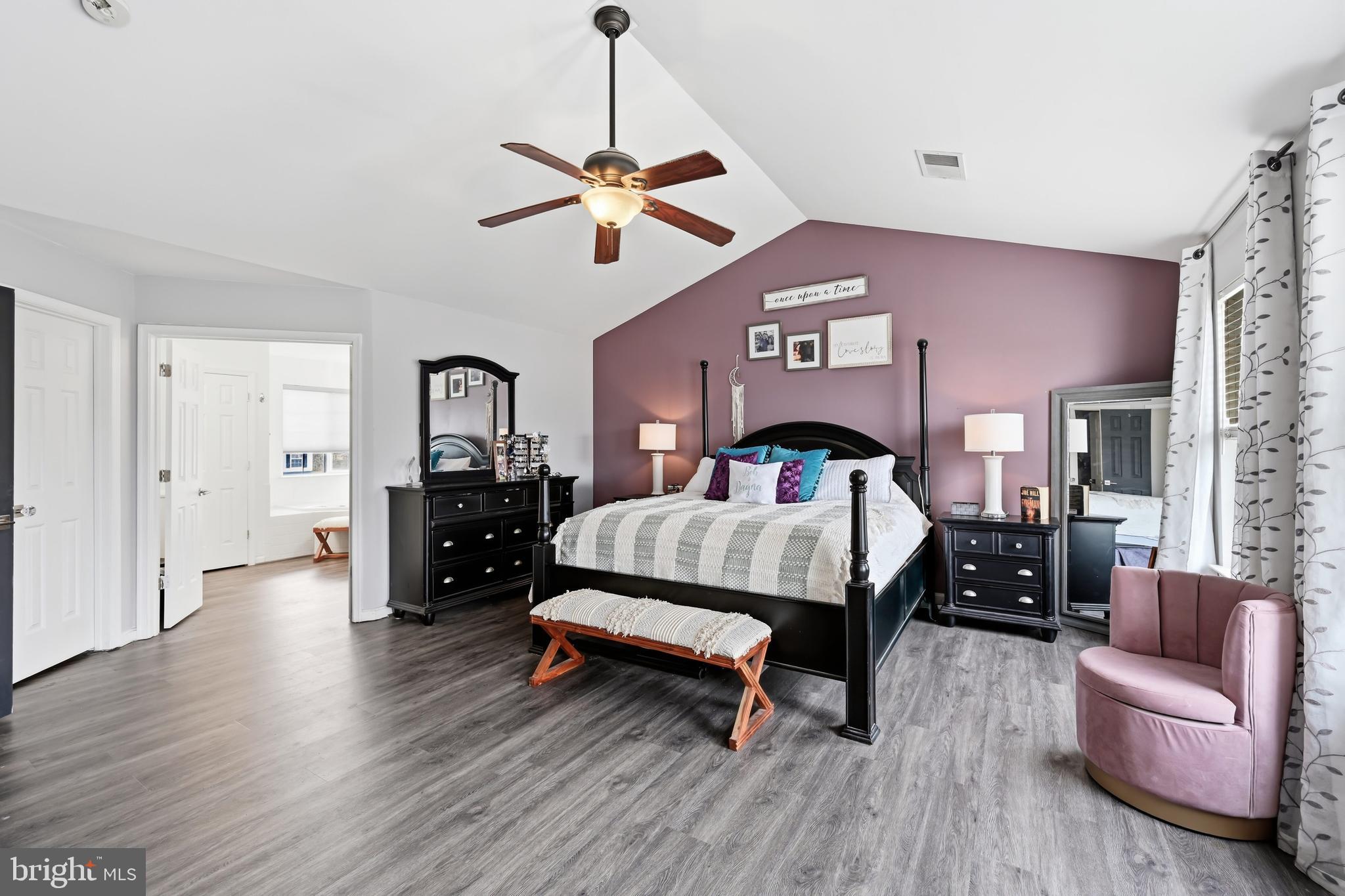 NORTH BROOK - Residential