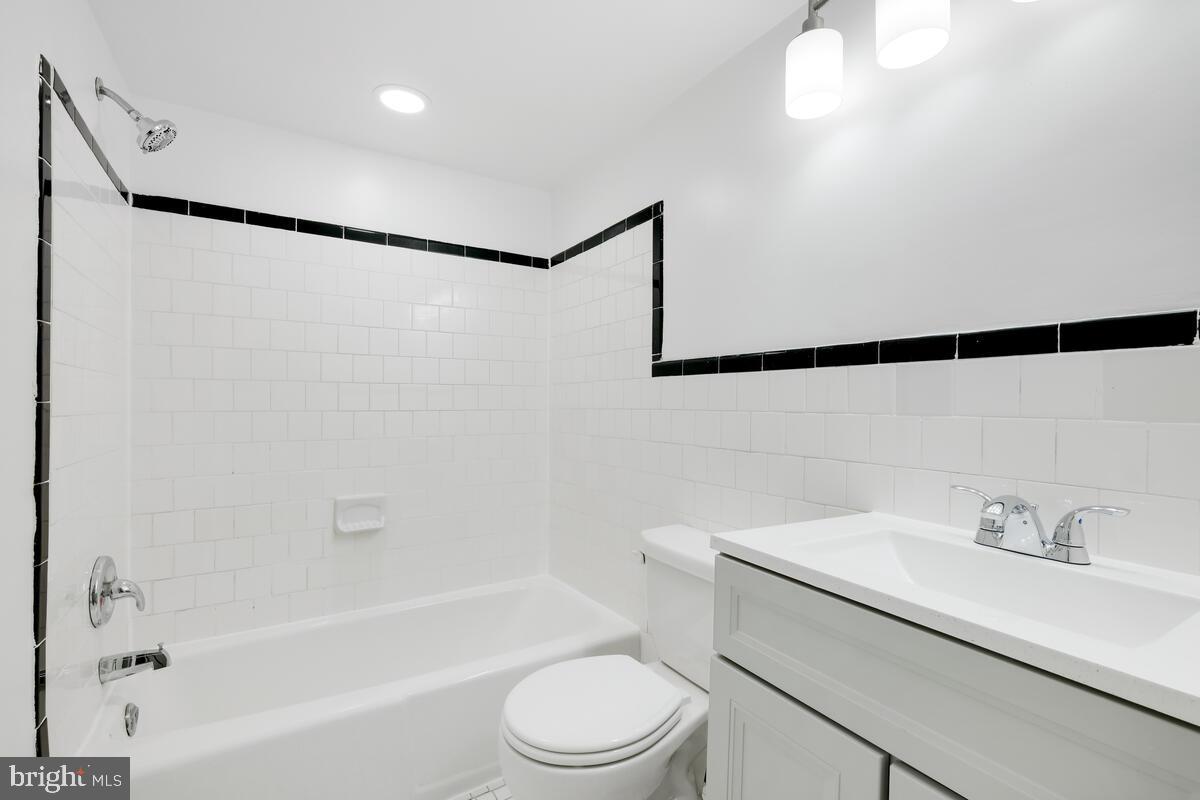 MONTPELIER VILLAGE - Residential