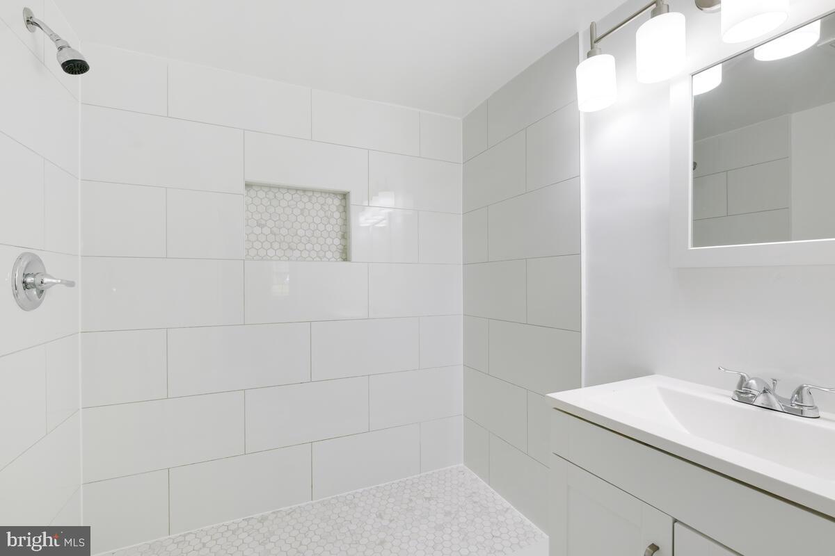 MONTPELIER VILLAGE - Residential