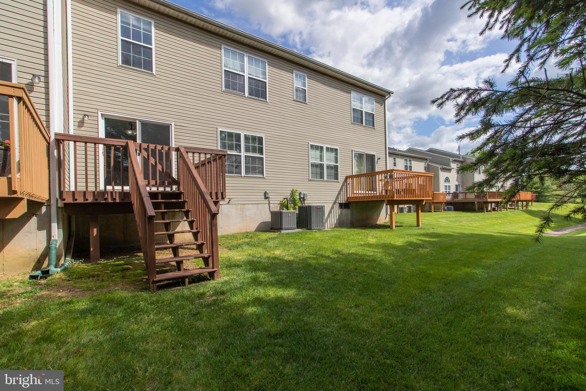 CLUB VIEW MANOR - Residential