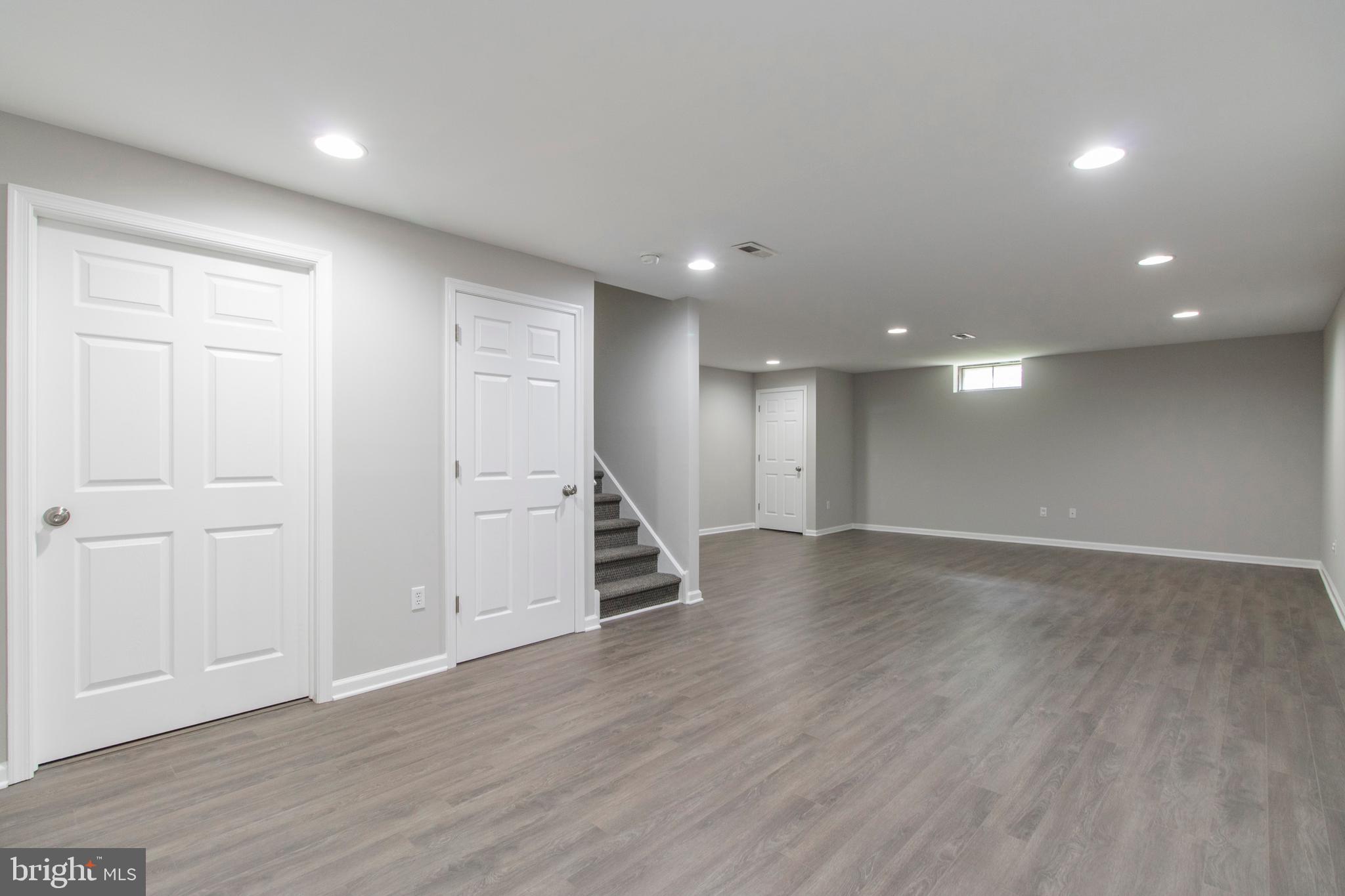 CLUB VIEW MANOR - Residential