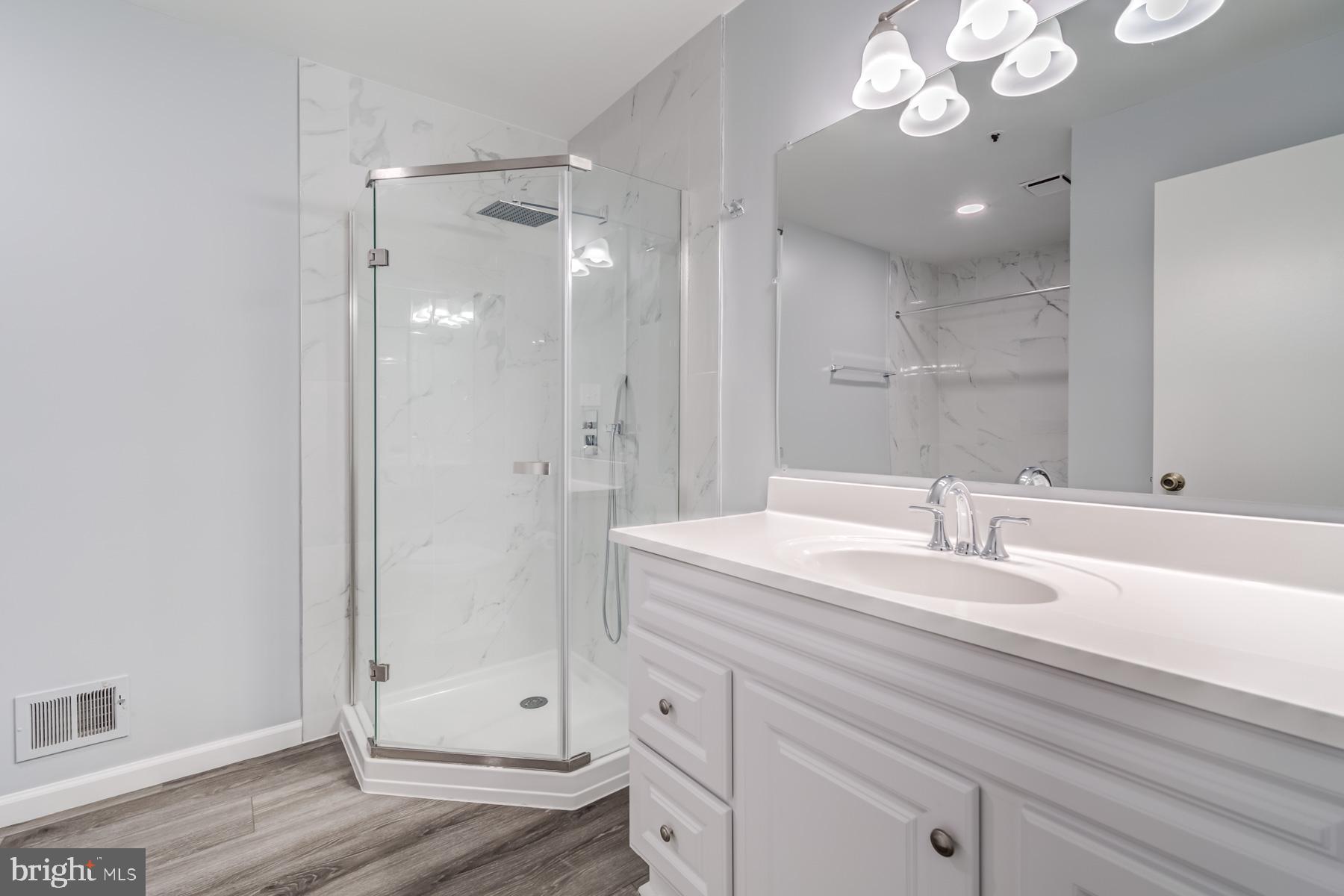 DEVON HILLS - Residential Lease