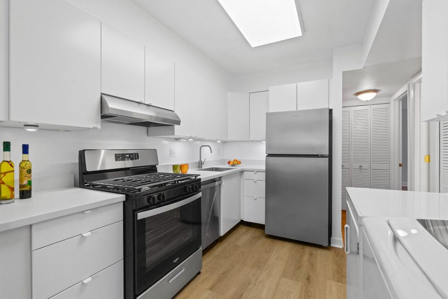 Very bright and spacious 2 bedroom condo with new kitchen and freshly painted. New stainless steel appliances and new floor in the kitchen. New vanities and fixtures in the full bath. Washer and dryer in the unit. HVAC is 4 years old, the electrical panel 3 years old. All the utilities are included in the condo fee.
There is extra storage in the basement. The community offers swimming pool, tennis and basketball courts, dog park, playground, and ample guest parking. The location of the condo is very convenient - it is next to the Forest Glen stop on the red Metro line and one block from the Beltway I-495. Metro bus stop is at the front of the building.