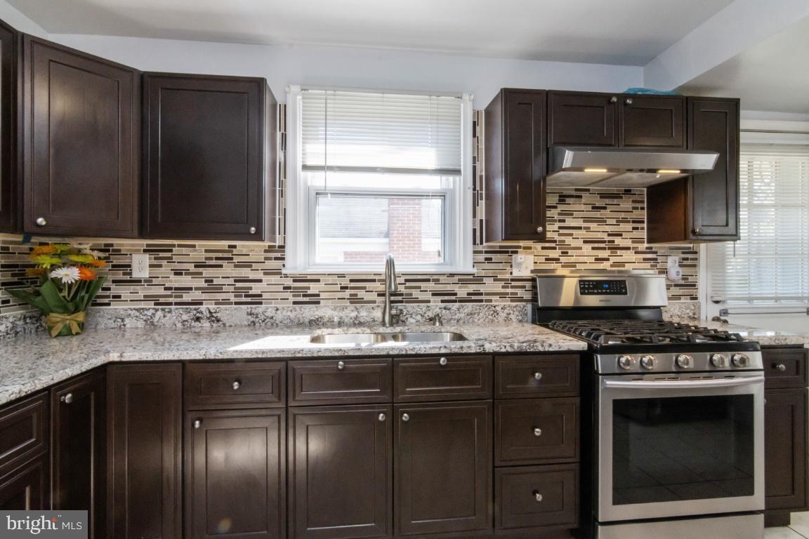 GARDENVILLE - Residential