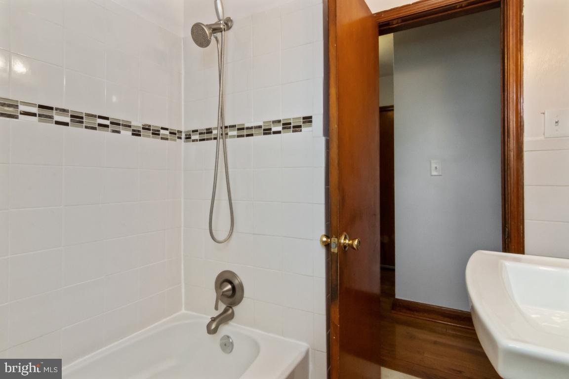 GARDENVILLE - Residential