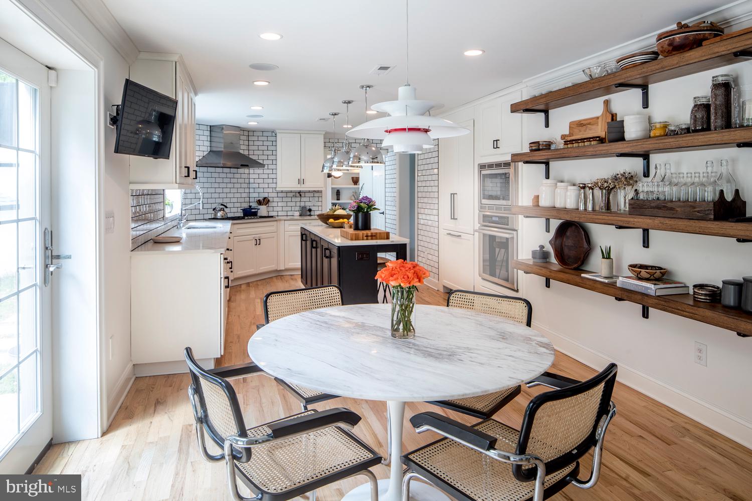 GLADWYNE - Residential