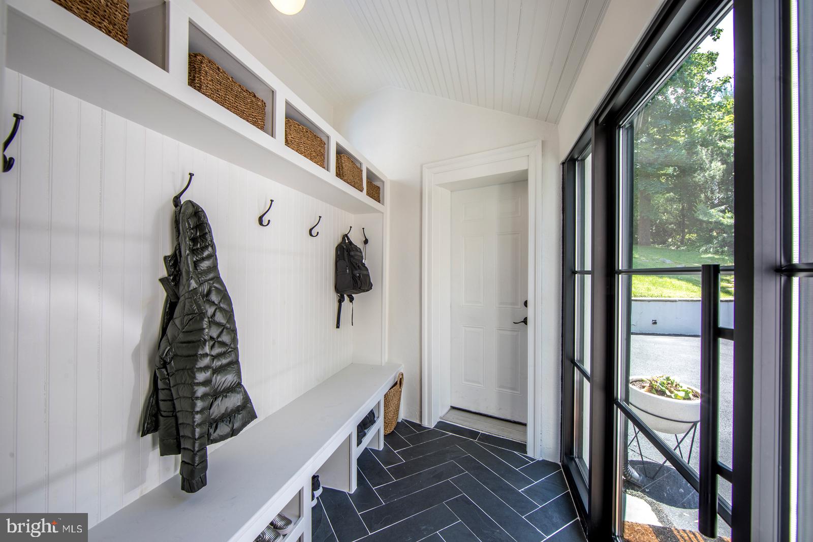 GLADWYNE - Residential