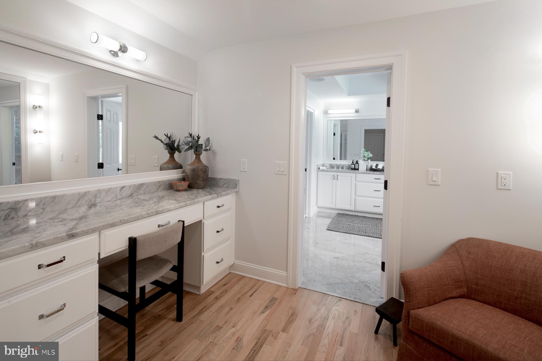 GLADWYNE - Residential