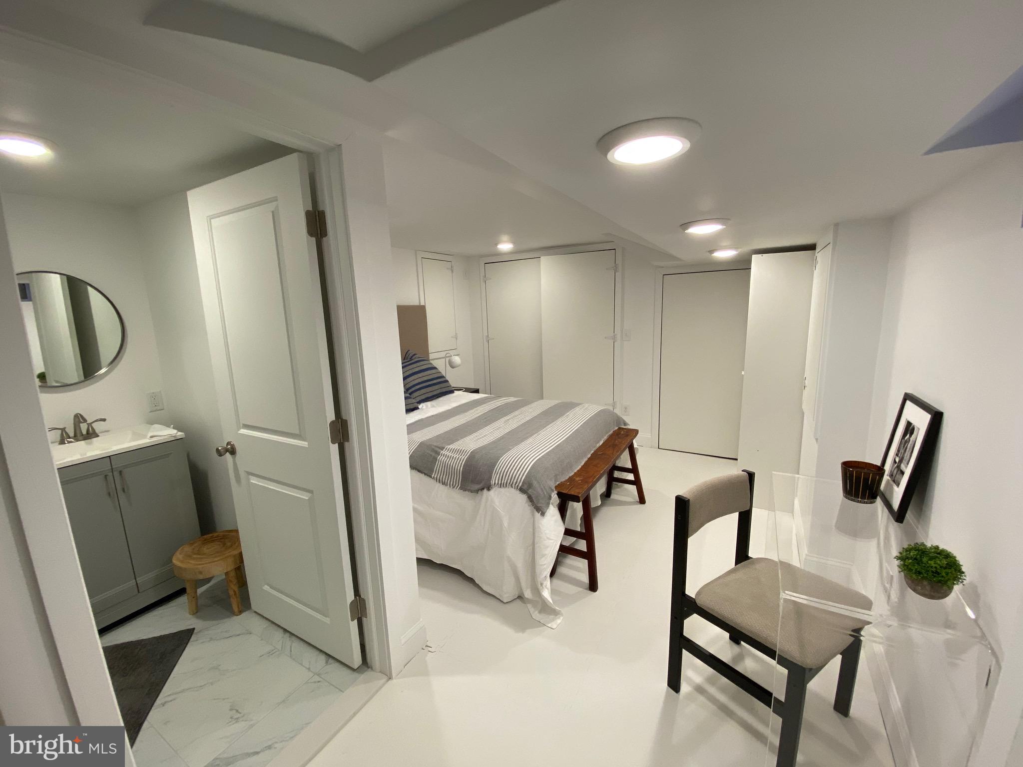 GLADWYNE - Residential