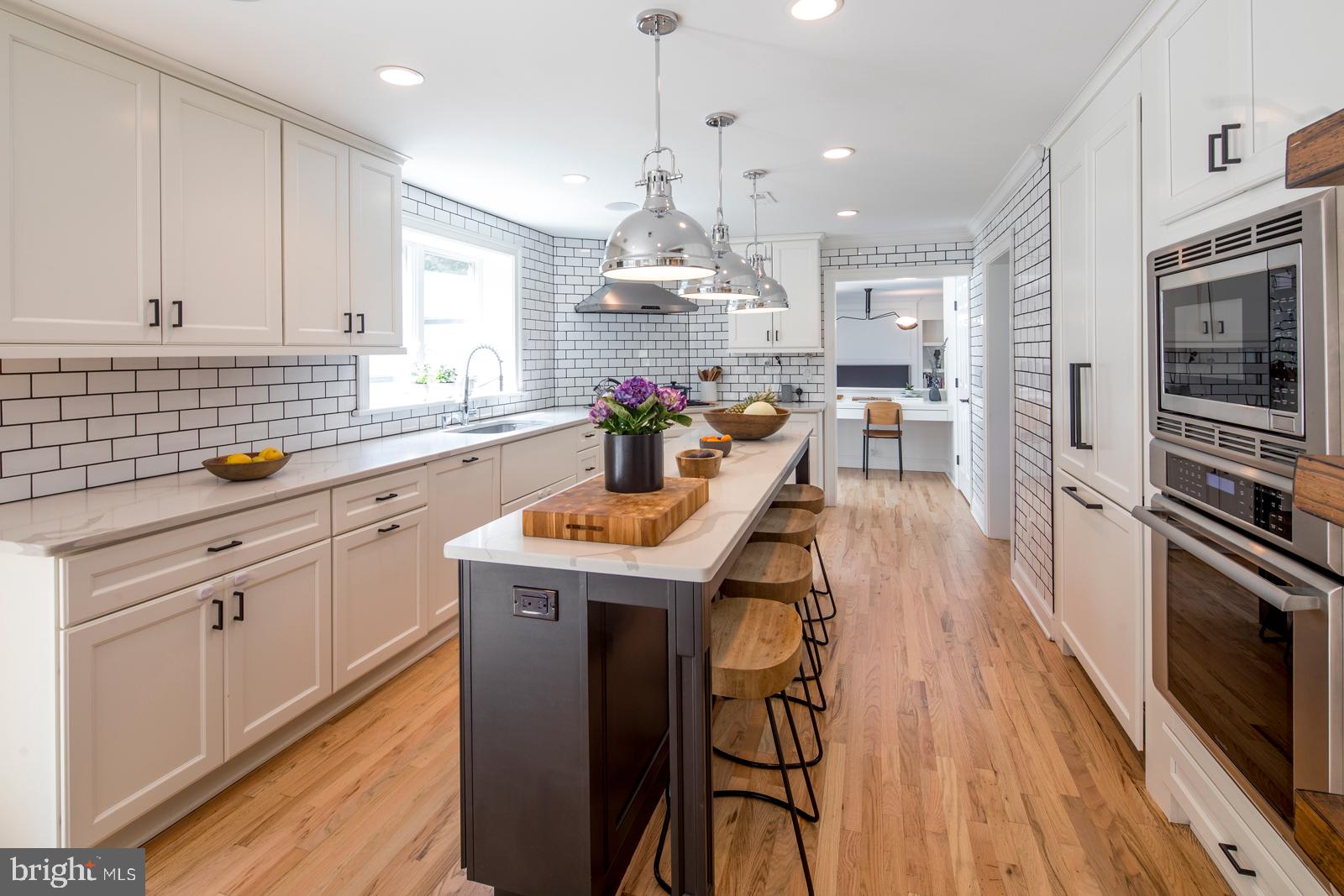 GLADWYNE - Residential