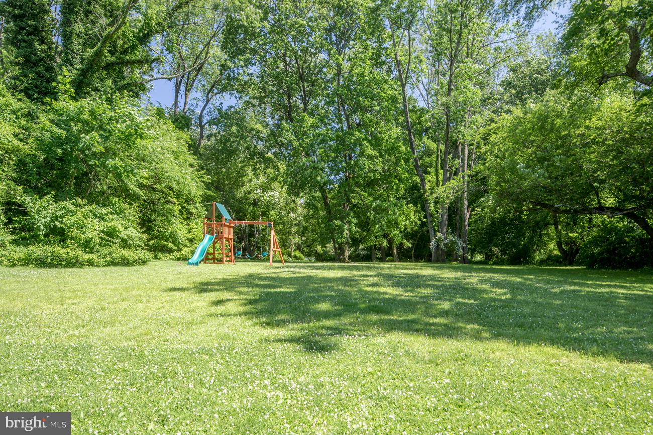 GLADWYNE - Residential