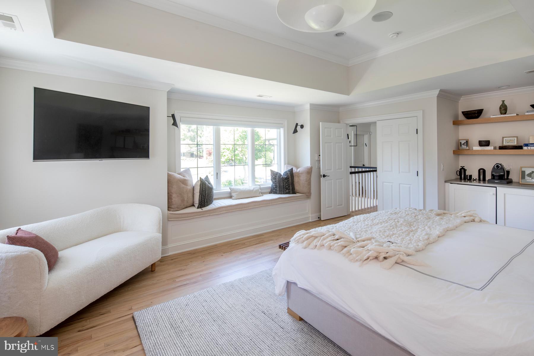 GLADWYNE - Residential