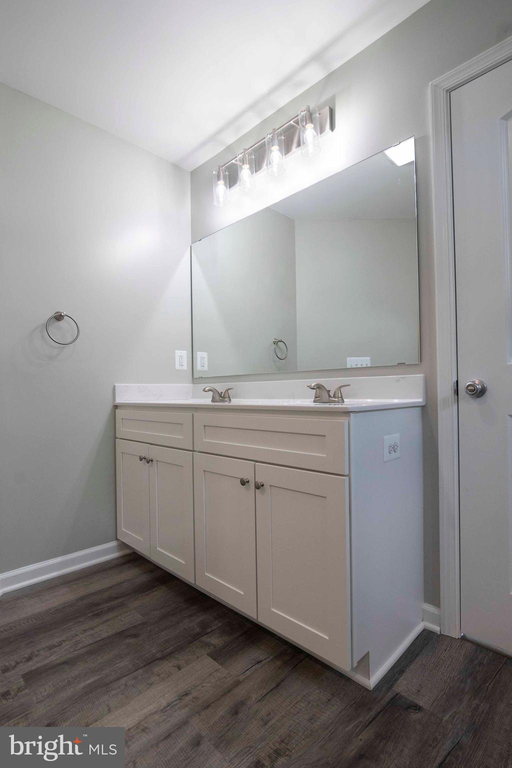 SKYLINE ESTATES - Residential