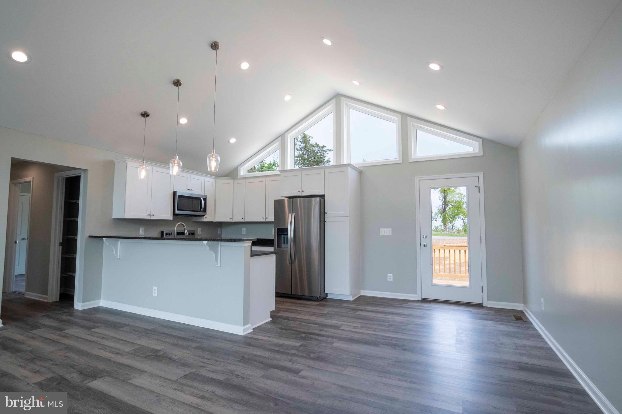 SKYLINE ESTATES - Residential