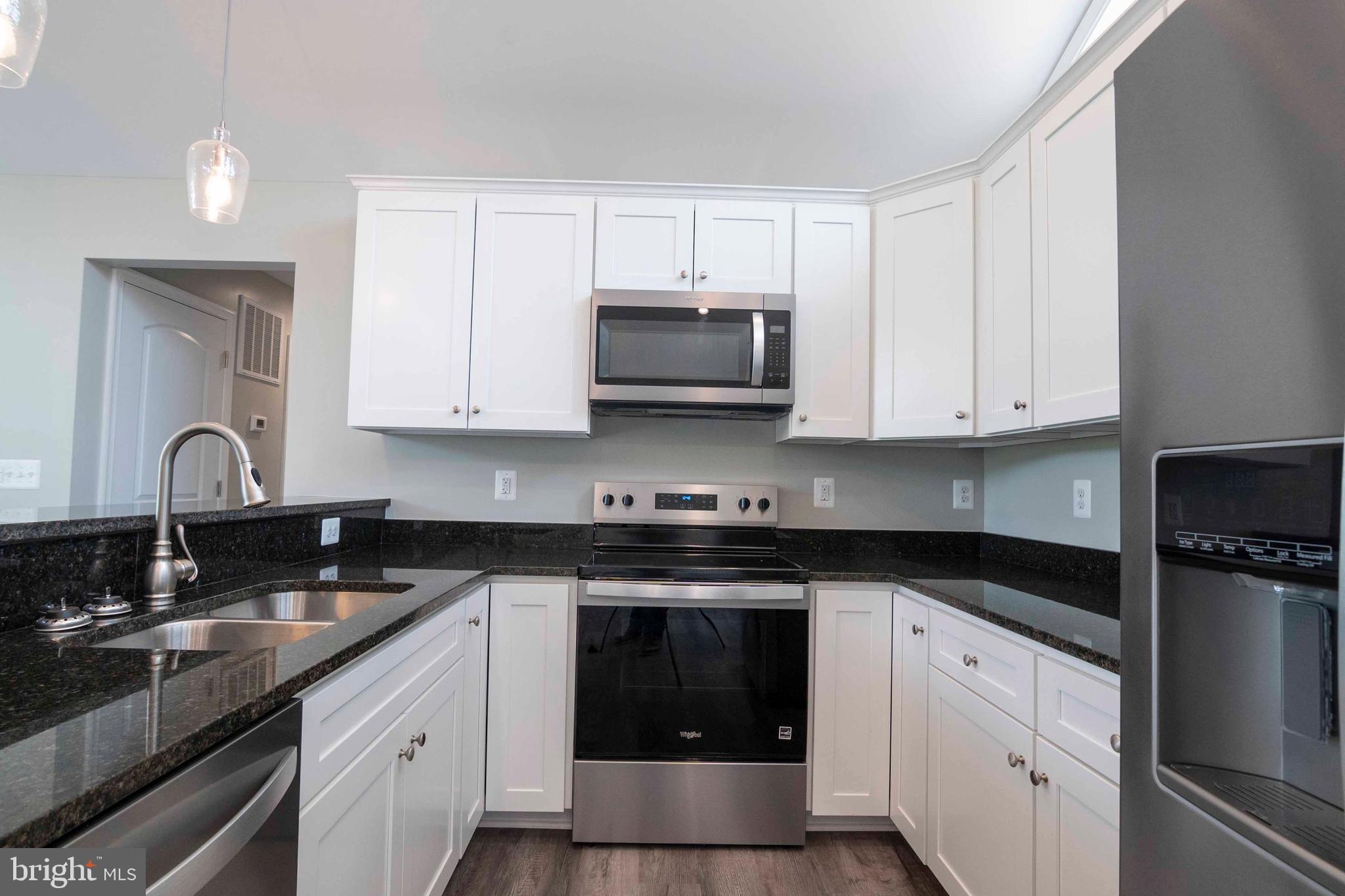 SKYLINE ESTATES - Residential