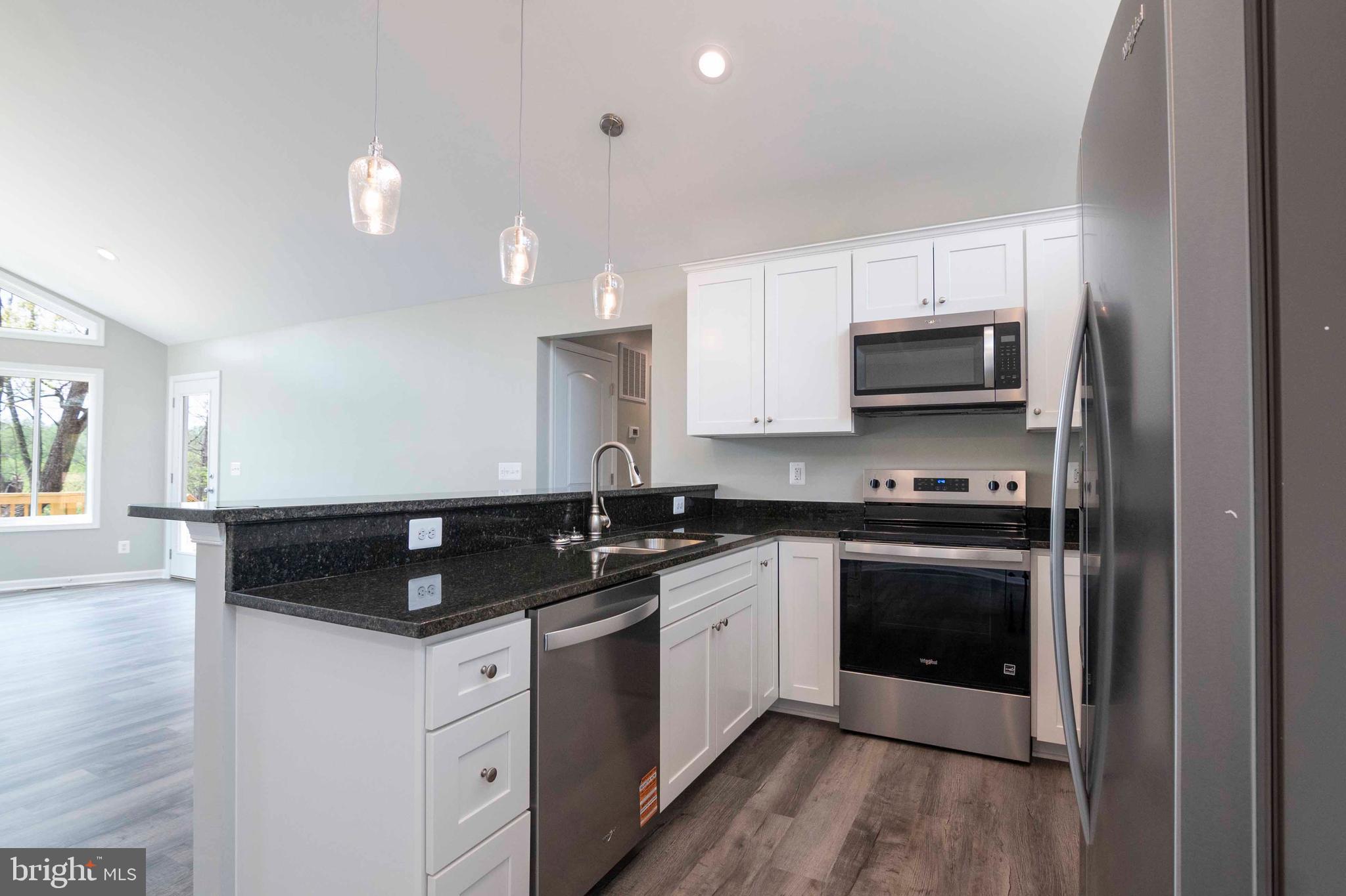 SKYLINE ESTATES - Residential