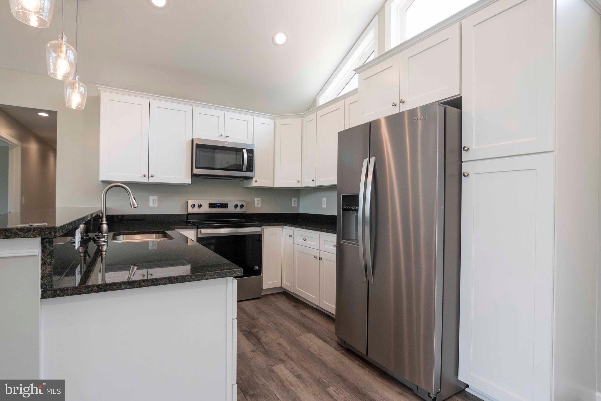 SKYLINE ESTATES - Residential