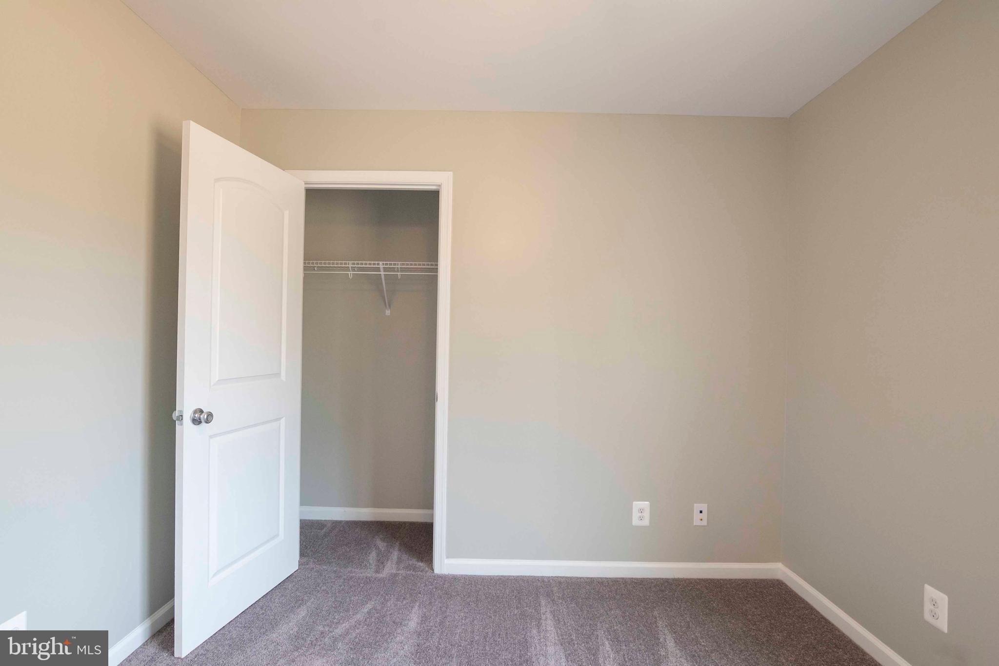 SKYLINE ESTATES - Residential