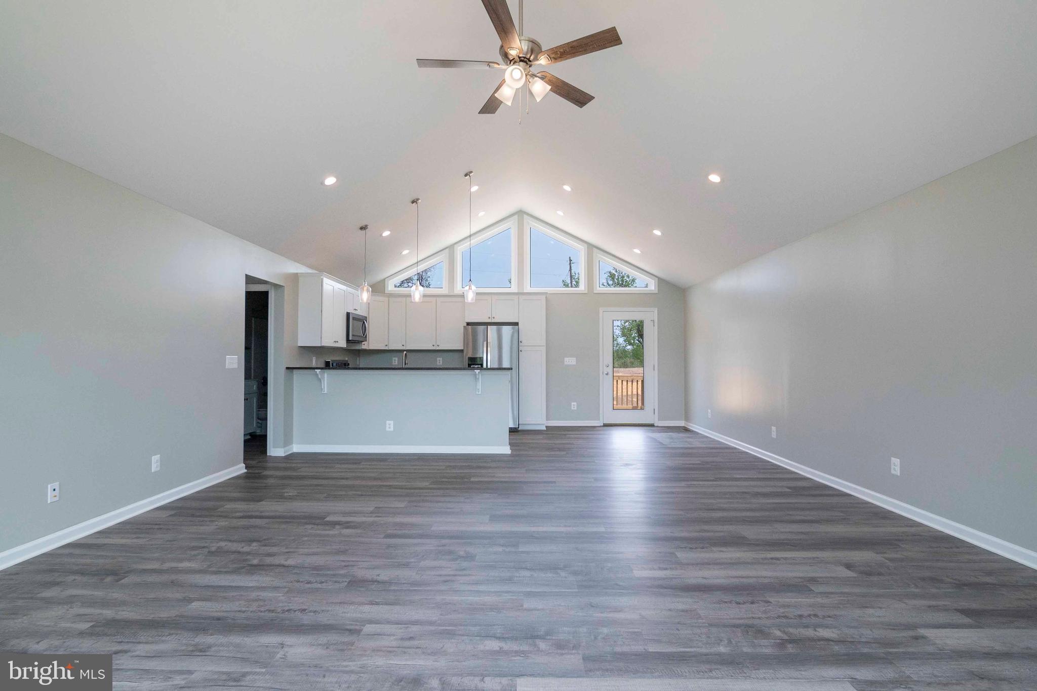 SKYLINE ESTATES - Residential