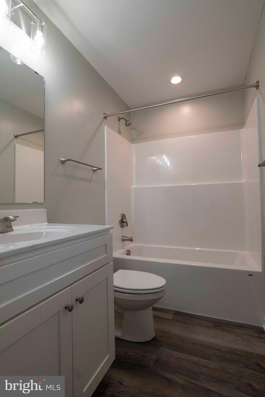 SKYLINE ESTATES - Residential