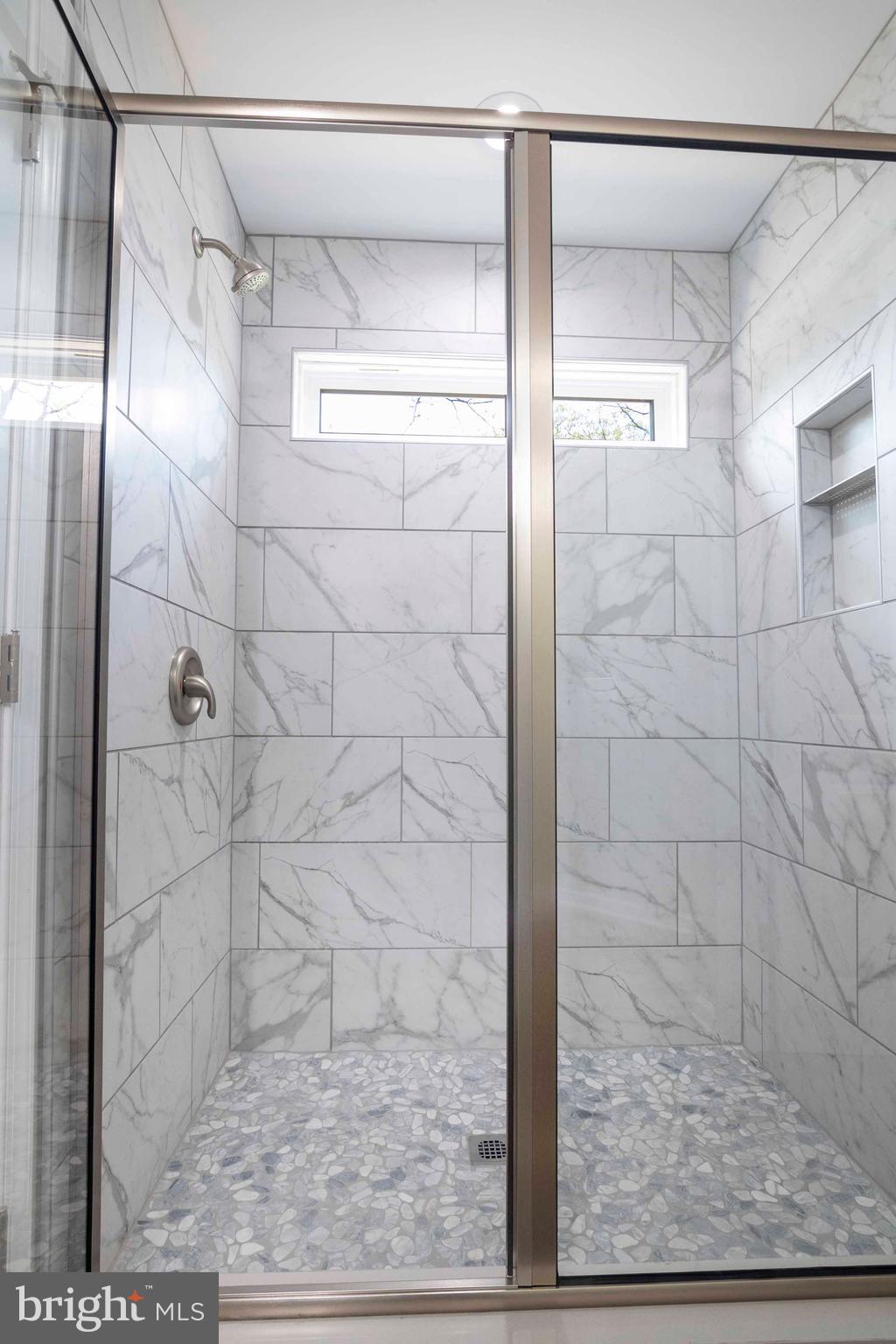 SKYLINE ESTATES - Residential