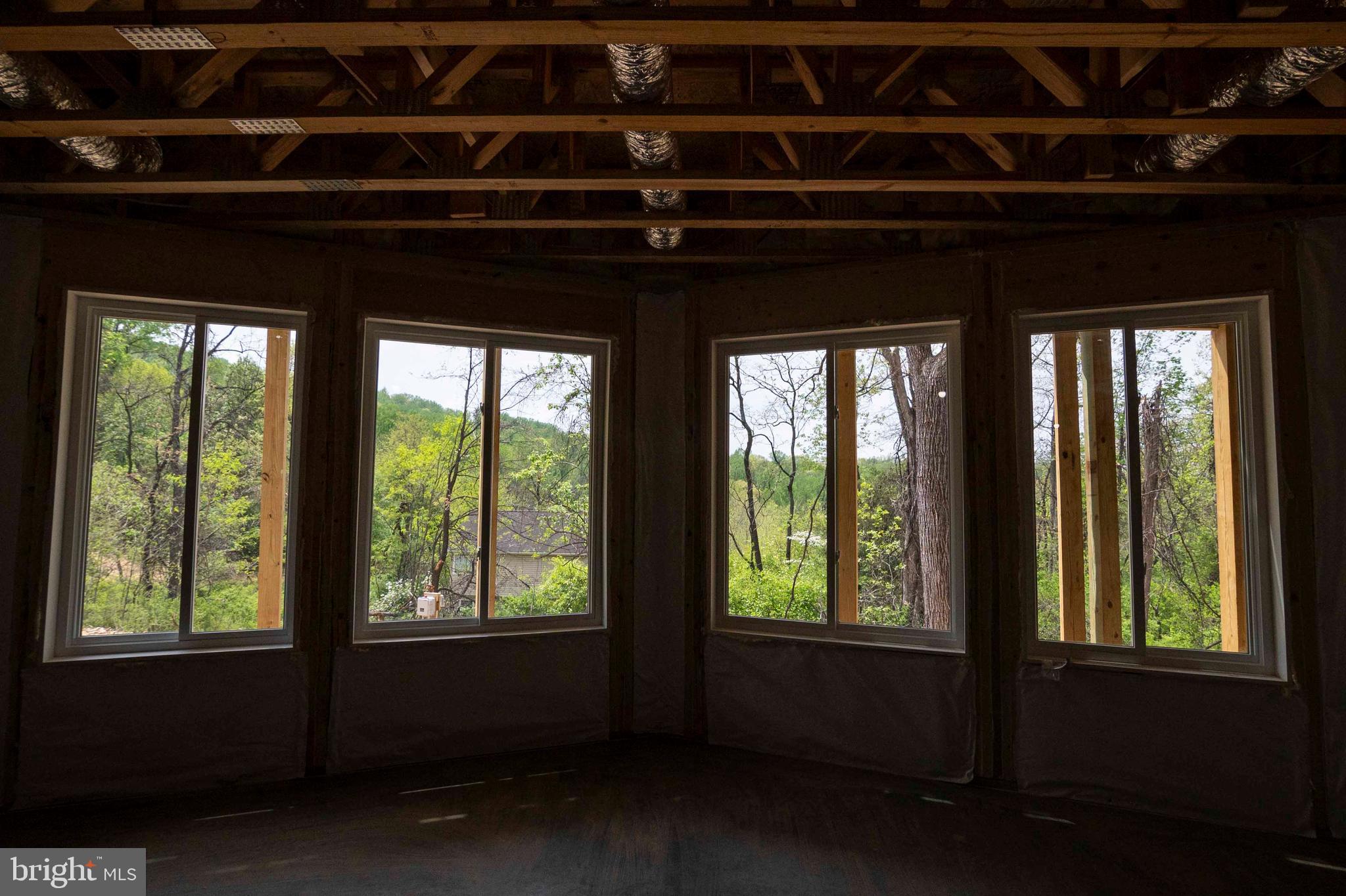 SKYLINE ESTATES - Residential