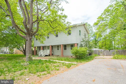 6828 Ridgeway Drive, Springfield, VA MLS: VAFX2228080