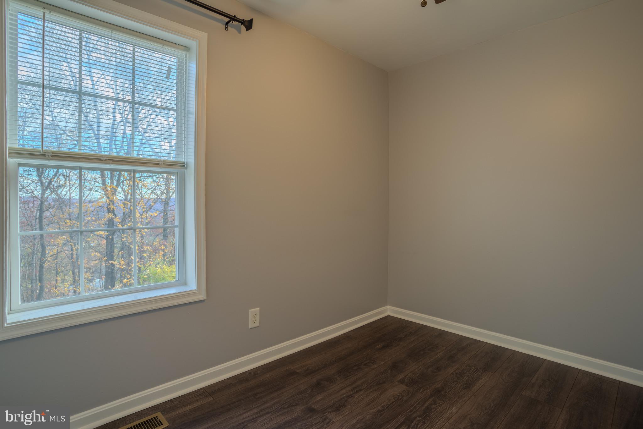 SLEEPY WOODS - Residential