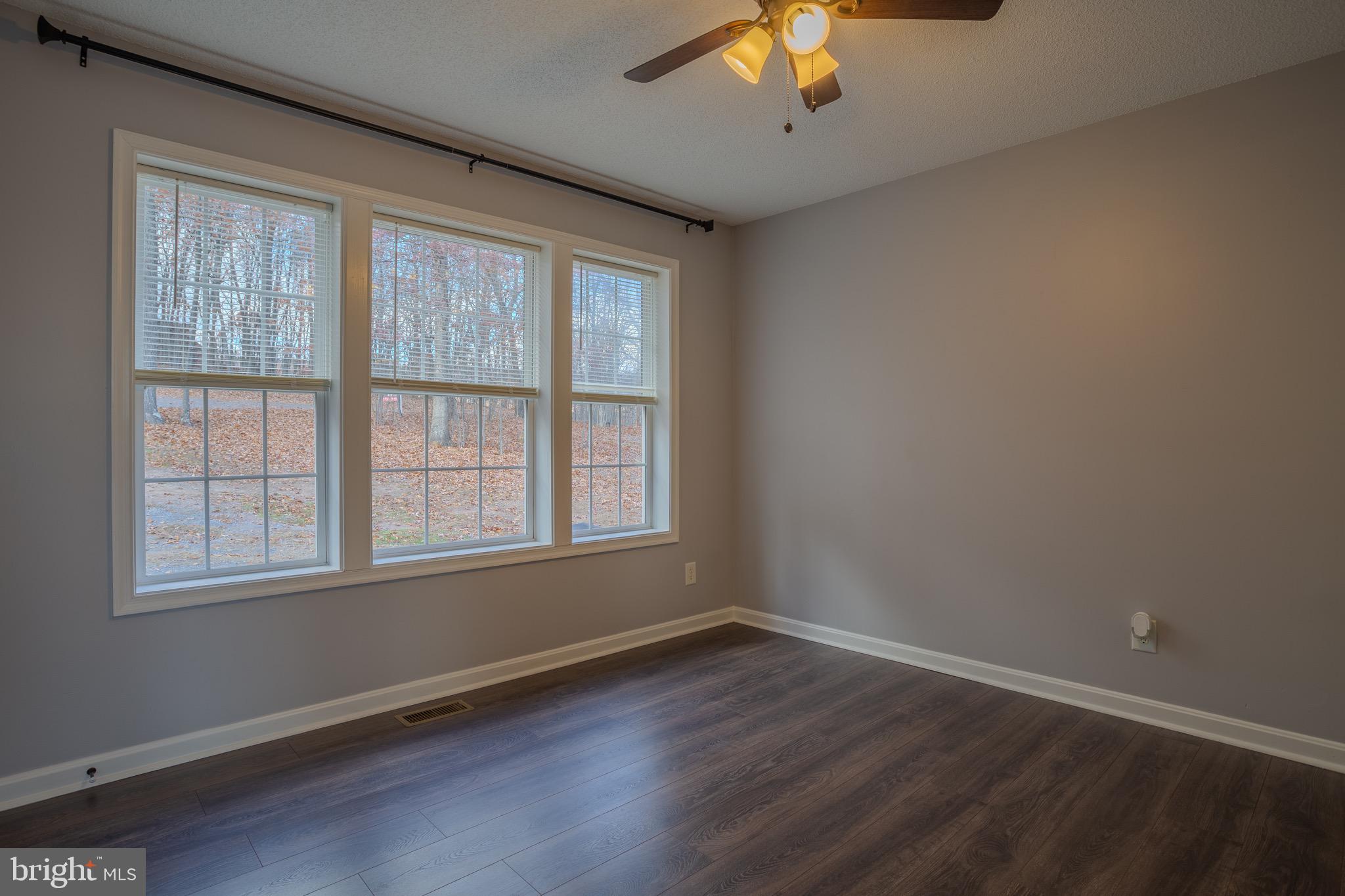 SLEEPY WOODS - Residential