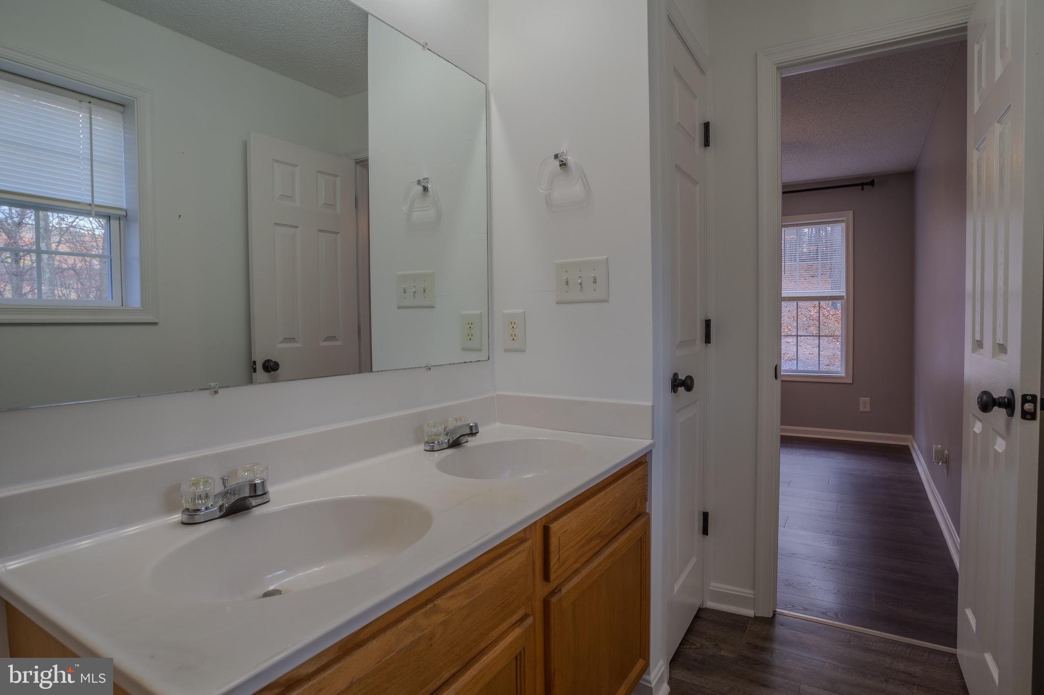 SLEEPY WOODS - Residential