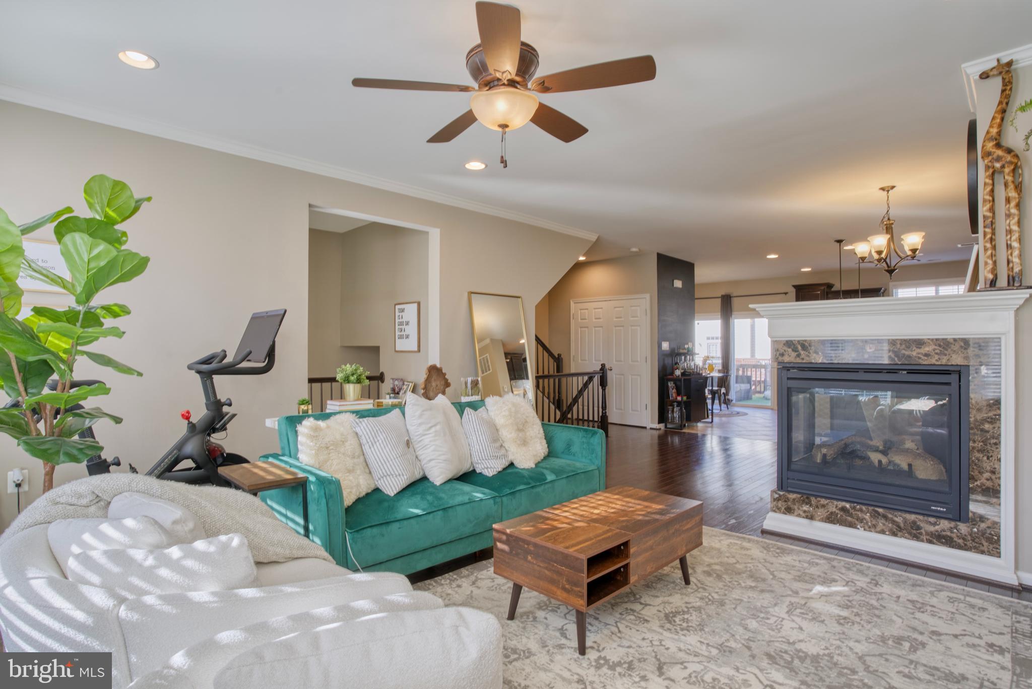 VILLAGES OF WELLINGTON - Residential Lease