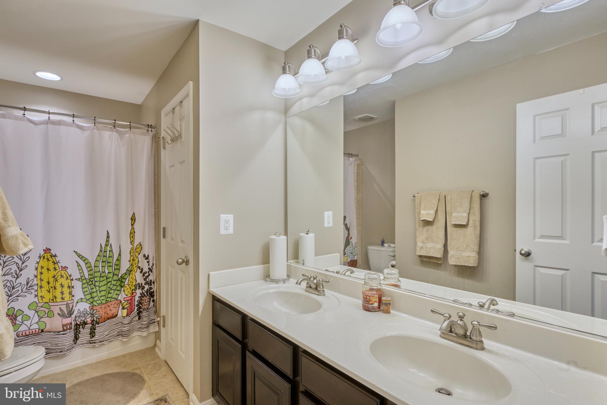 VILLAGES OF WELLINGTON - Residential Lease