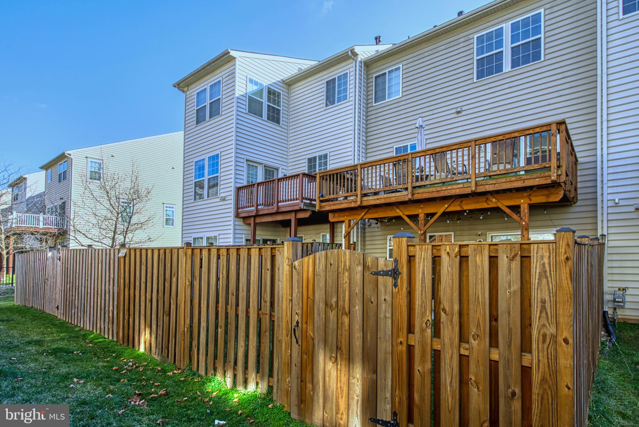 VILLAGES OF WELLINGTON - Residential Lease