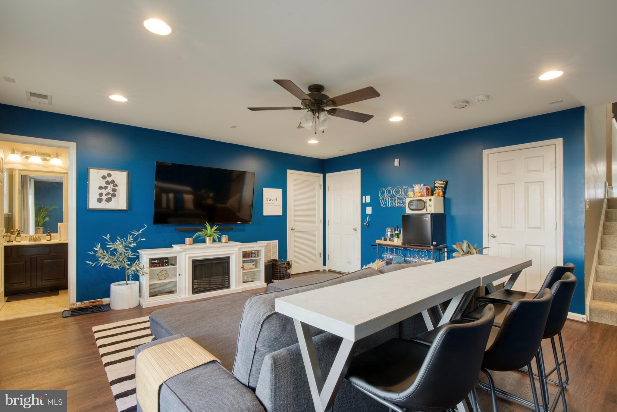 VILLAGES OF WELLINGTON - Residential Lease