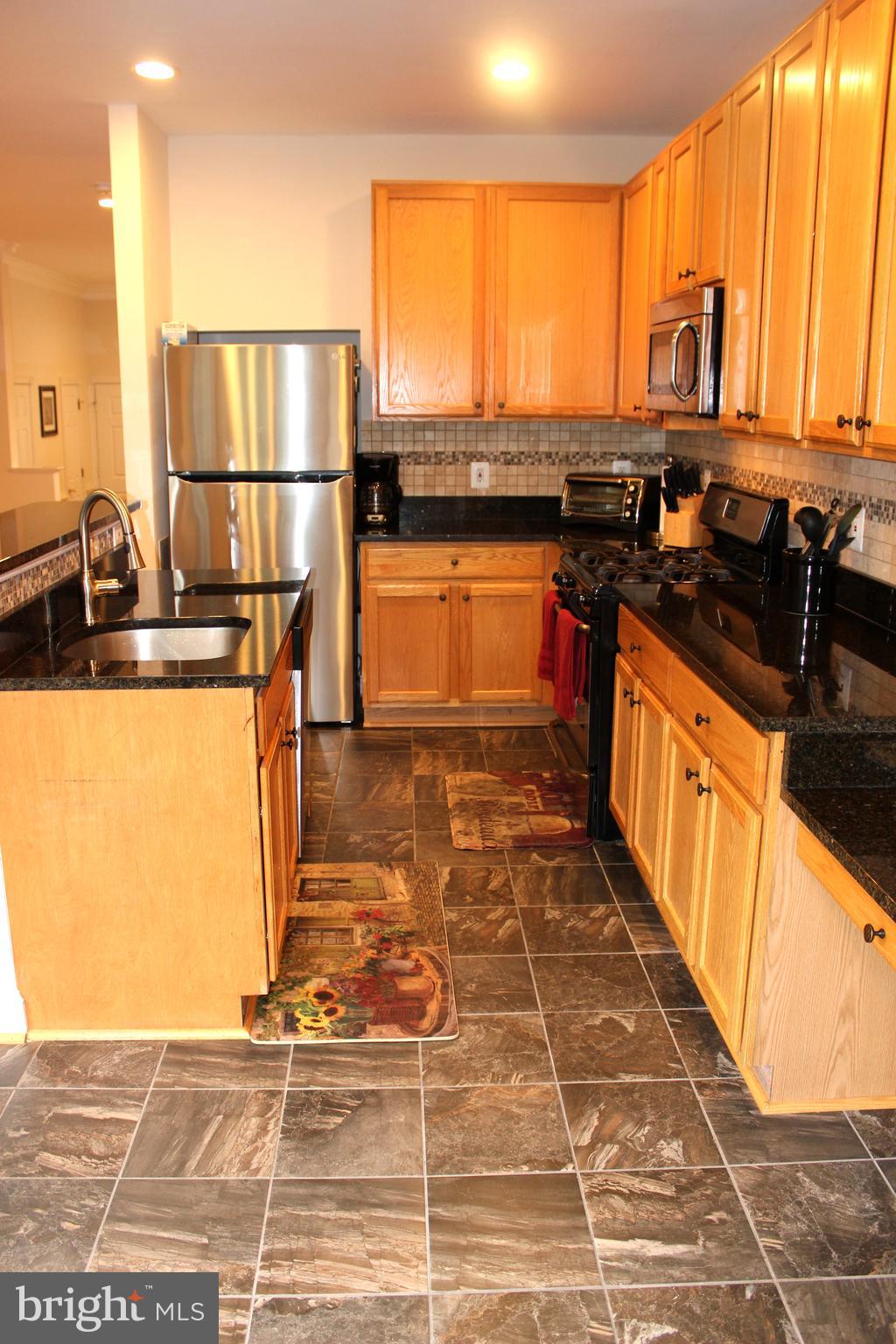 SIGNATURE AT BROADLANDS - Residential Lease