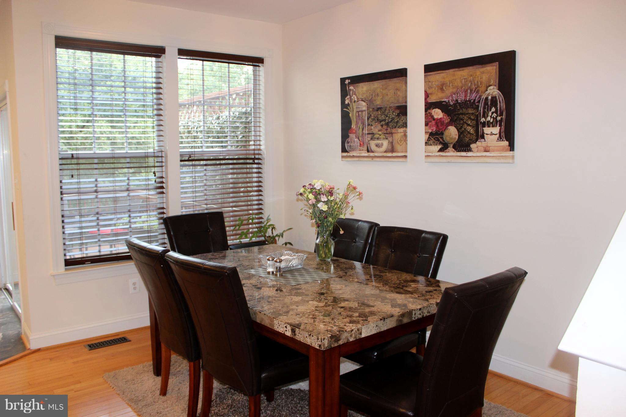 SIGNATURE AT BROADLANDS - Residential Lease