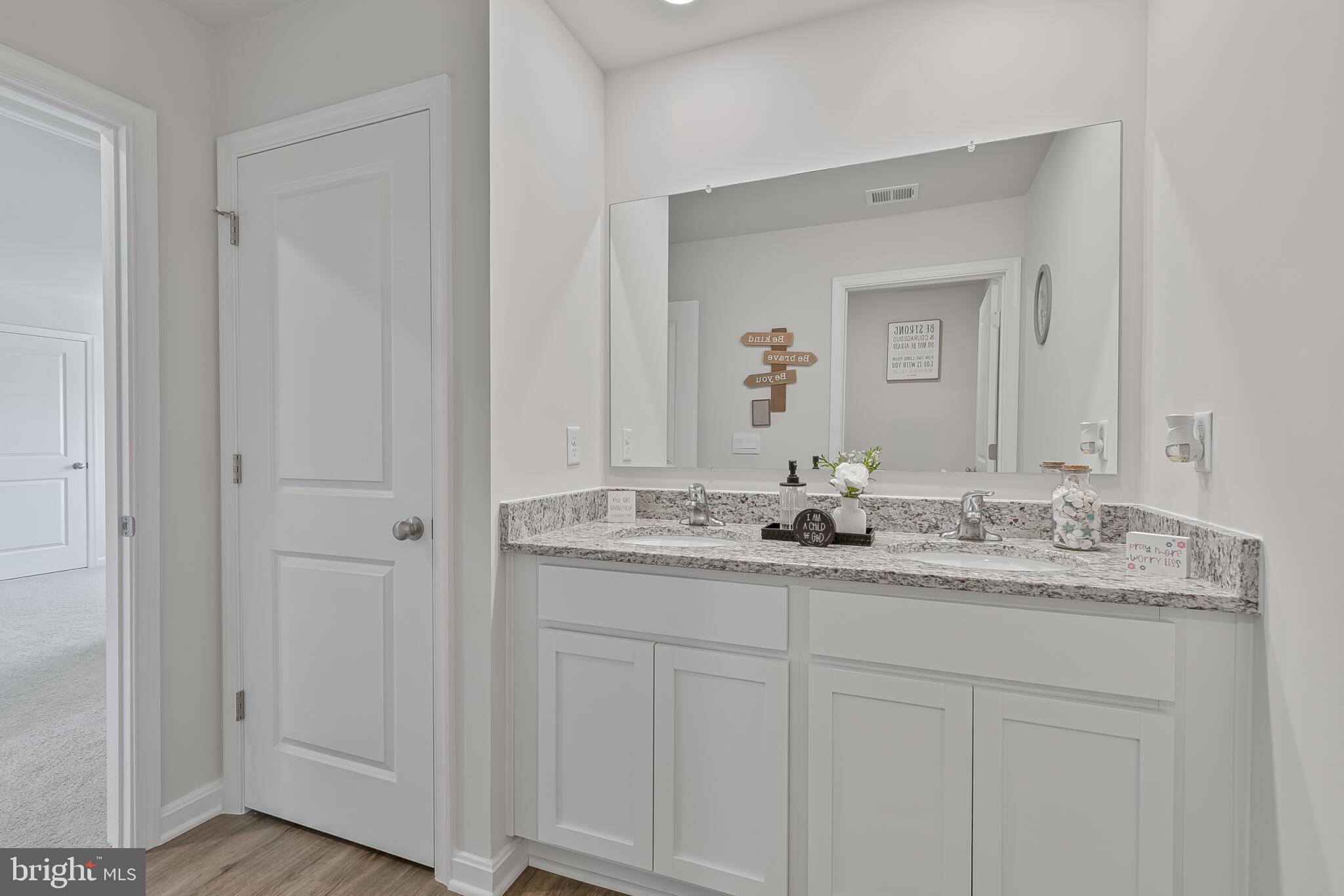 MAGNOLIA SPRINGS - Residential Lease