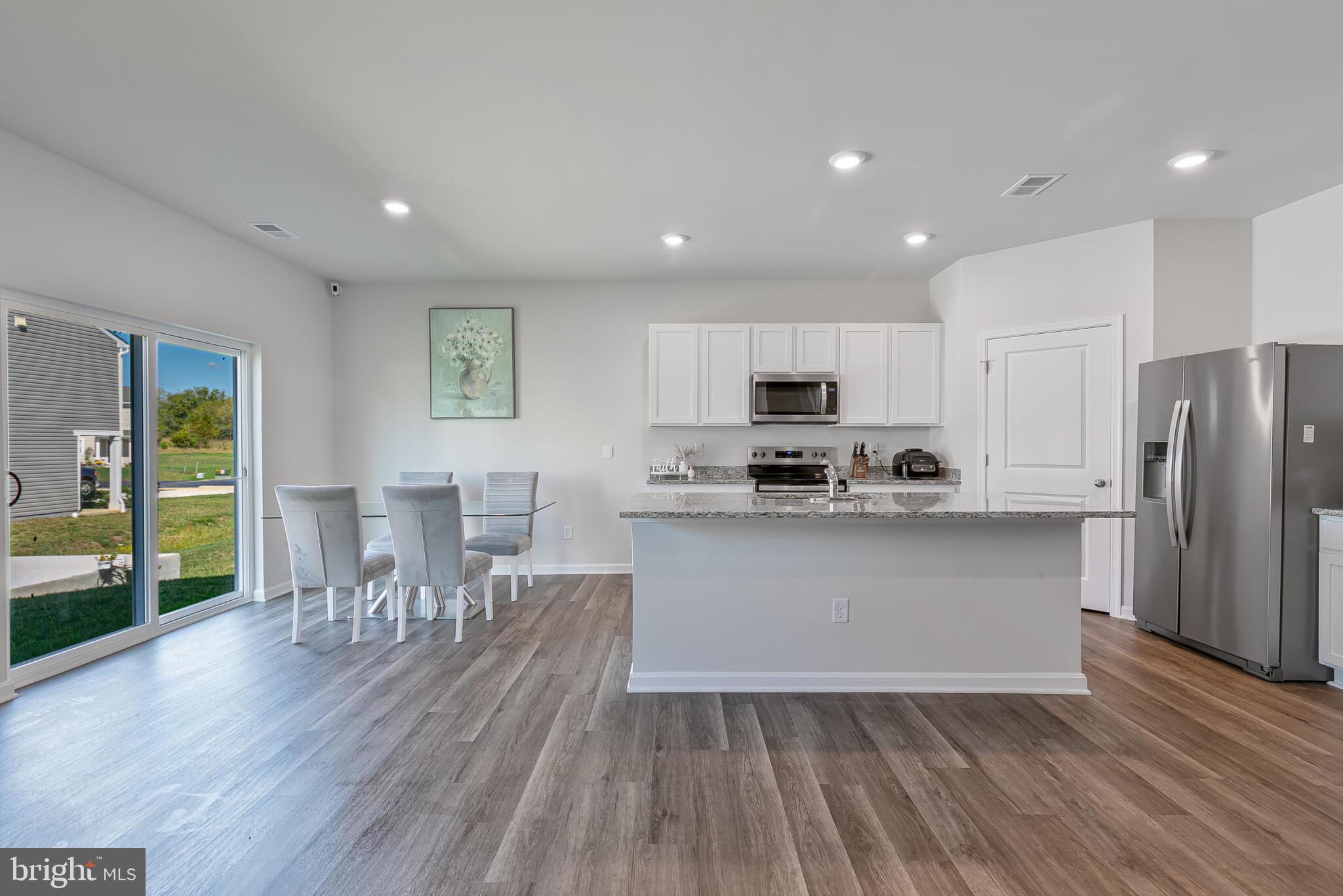 MAGNOLIA SPRINGS - Residential Lease