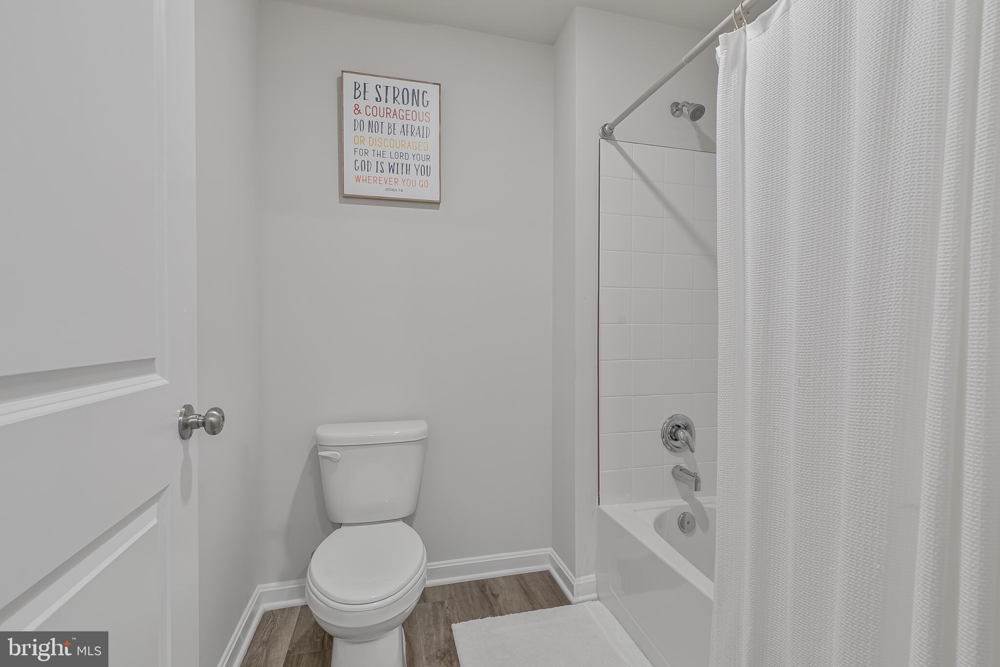 MAGNOLIA SPRINGS - Residential Lease